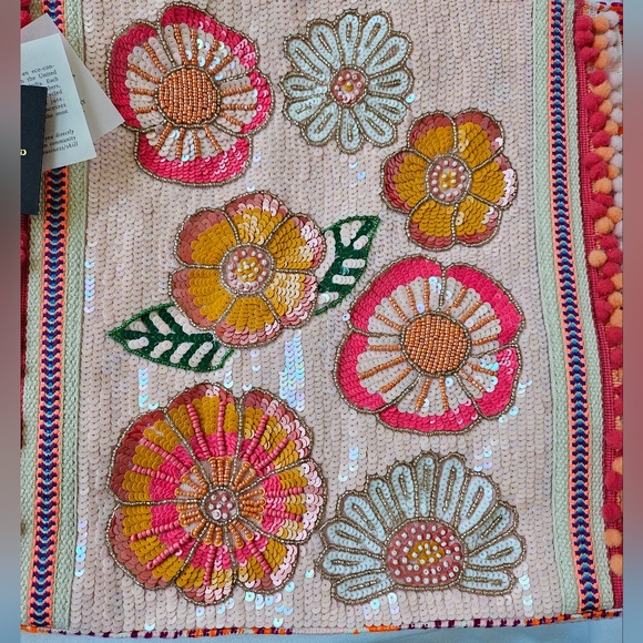 America & Beyond Tote Bag Bundle - Picture 4 of 10